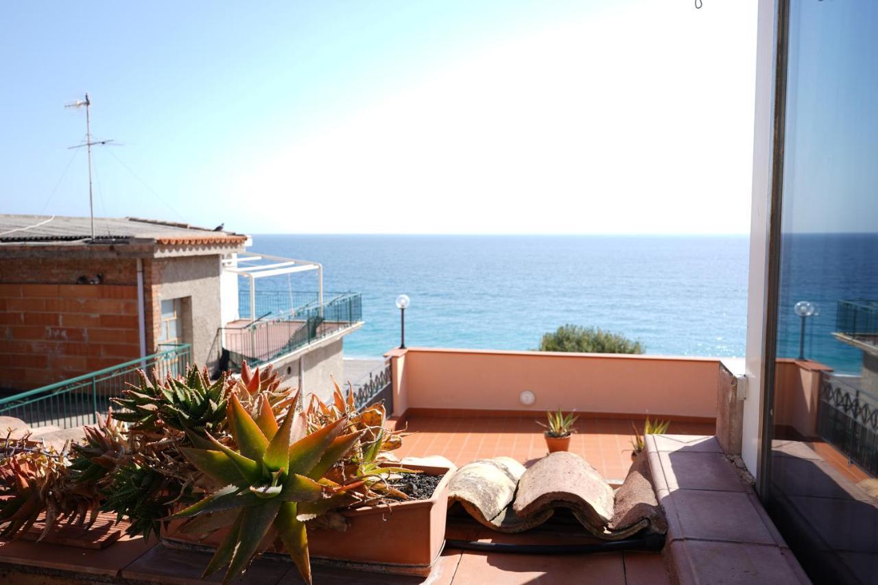 Vacanza Taormina Mare Mazzeo Eksteriør billede