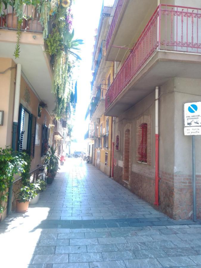 Vacanza Taormina Mare Mazzeo Eksteriør billede