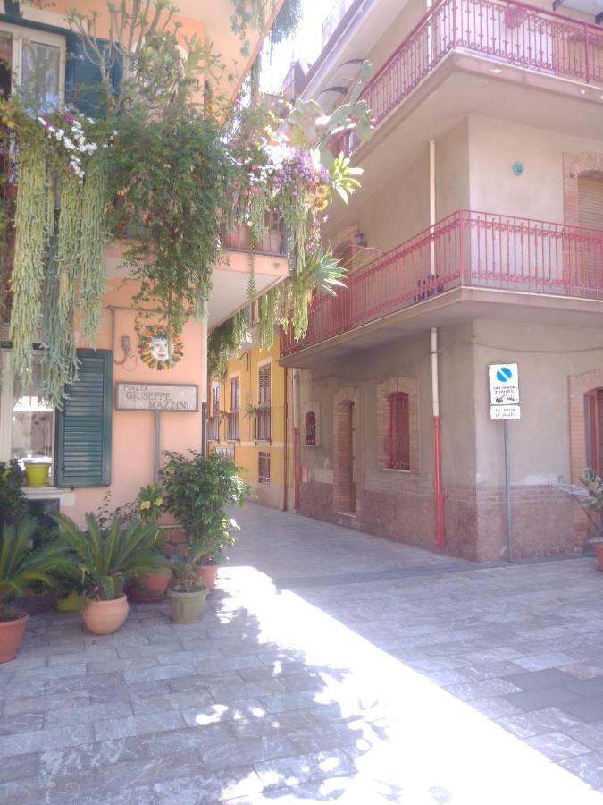 Vacanza Taormina Mare Mazzeo Eksteriør billede