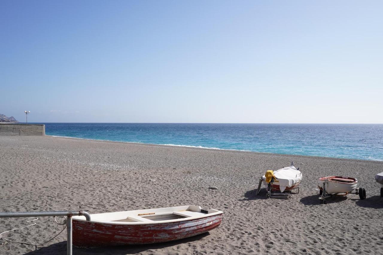 Vacanza Taormina Mare Mazzeo Eksteriør billede